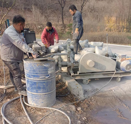 积石山路面下沉注浆